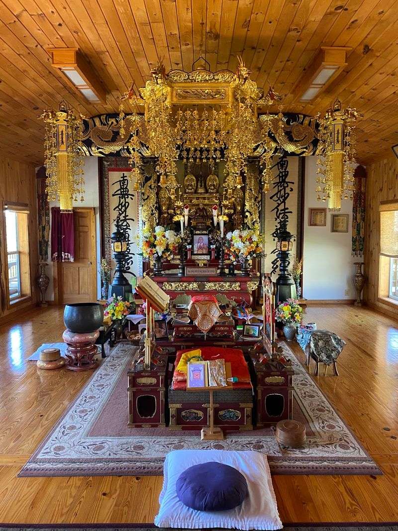 The Japanese-Style Temple That Transports You Across Oceans The Japanese-Style Temple That Transports You Across Oceans