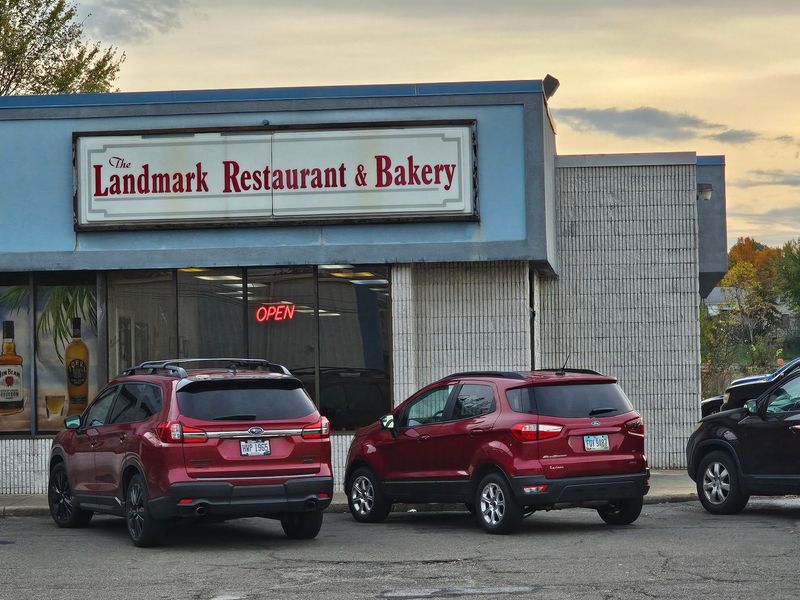 The Landmark Restaurant and Bakery - Youngstown Meridian Rd