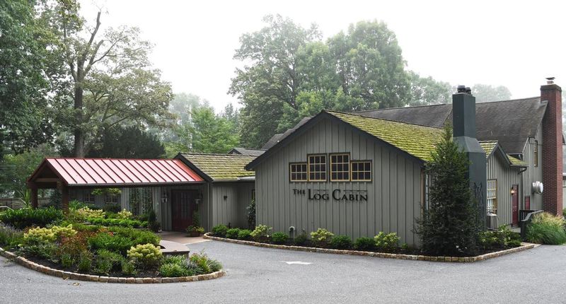 The Log Cabin Restaurant, Leola