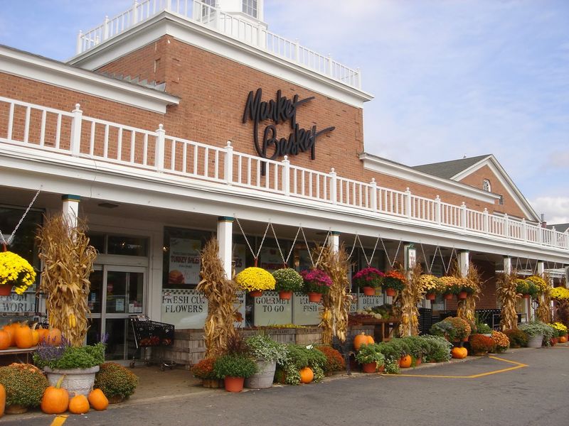 The Market Basket - Franklin Lakes