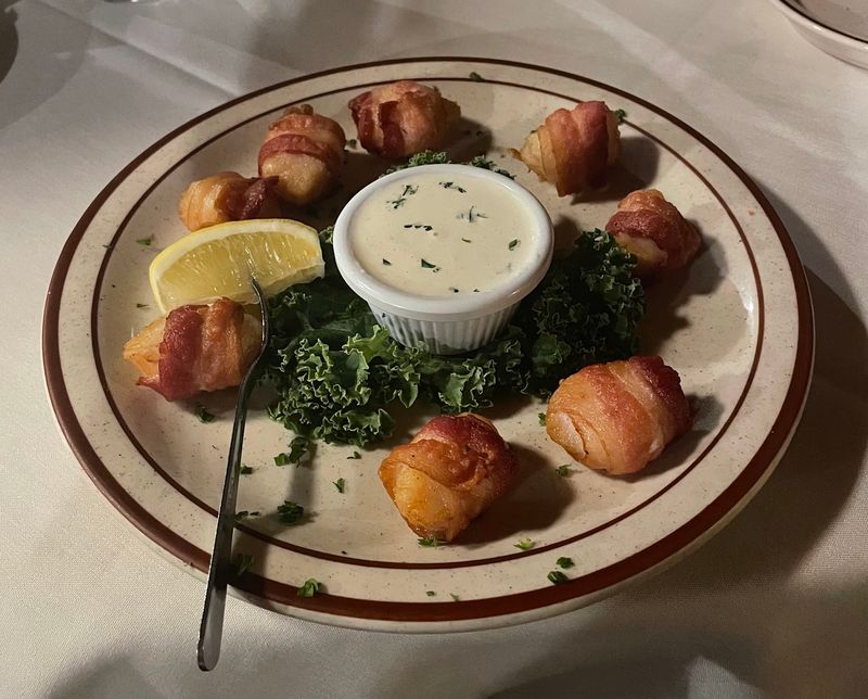 The Scallops Keep Stealing the Spotlight The Scallops Keep Stealing the Spotlight