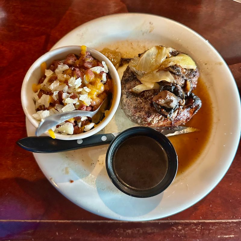 The Slow-Roasted Prime Rib That Keeps Diners Coming Back The Slow-Roasted Prime Rib That Keeps Diners Coming Back