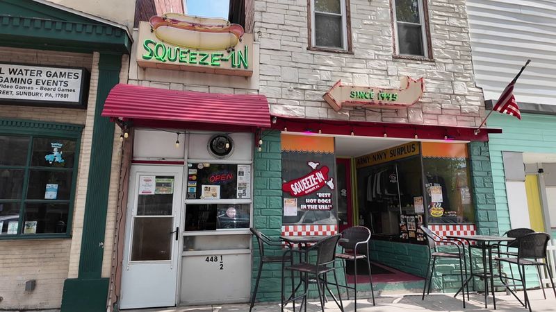 The Squeeze-In (Sunbury) The Squeeze-In (Sunbury)