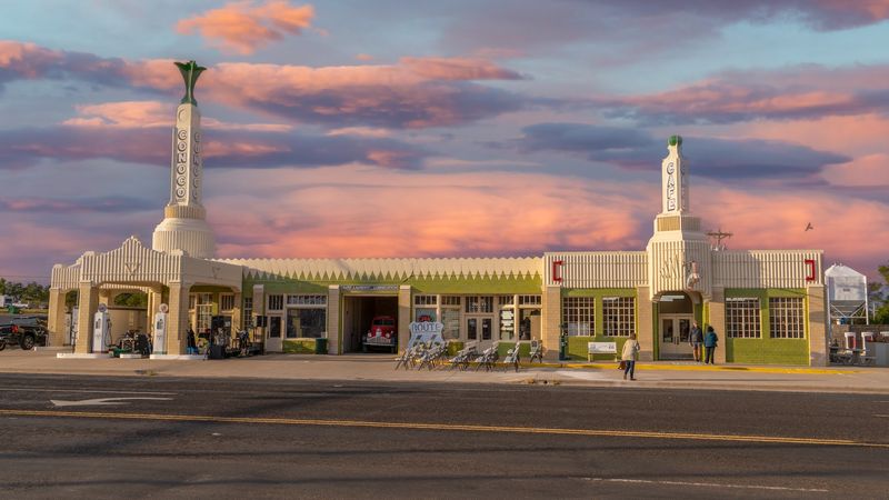 The U-Drop Inn: Shamrock's Art Deco Jewel