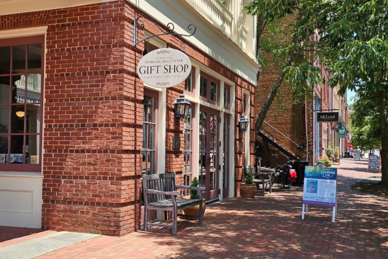 These 10 Artsy Tennessee Towns Are Full of Color, Character, and Creativity