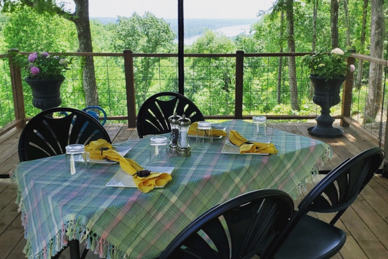 These 9 Tennessee Tea Rooms Bake Scones Just Like Grandma Used To