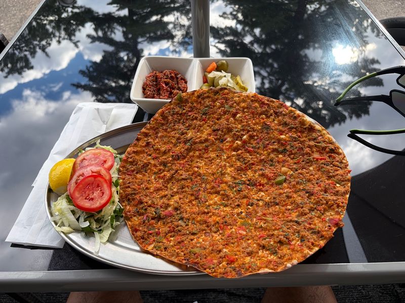Thin and Crispy Lahmacun Lives Up to the Hype Thin and Crispy Lahmacun Lives Up to the Hype
