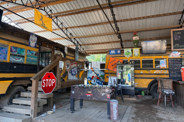 This Quirky Tennessee Restaurant Serves Food From a Converted Bus