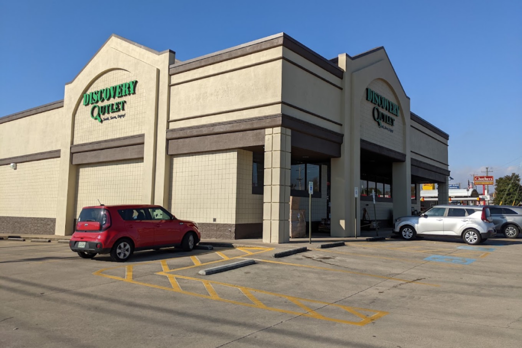 This Tennessee Outlet Is Packed With Closeouts, Surprises, and Serious Deals