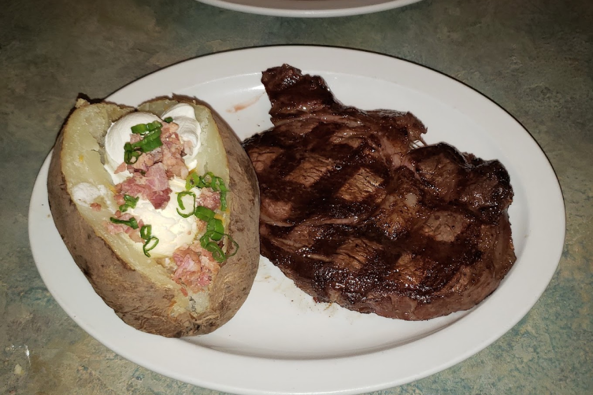 This Tennessee Steakhouse Is Easy to Miss From the Road—but Locals Keep It Packed
