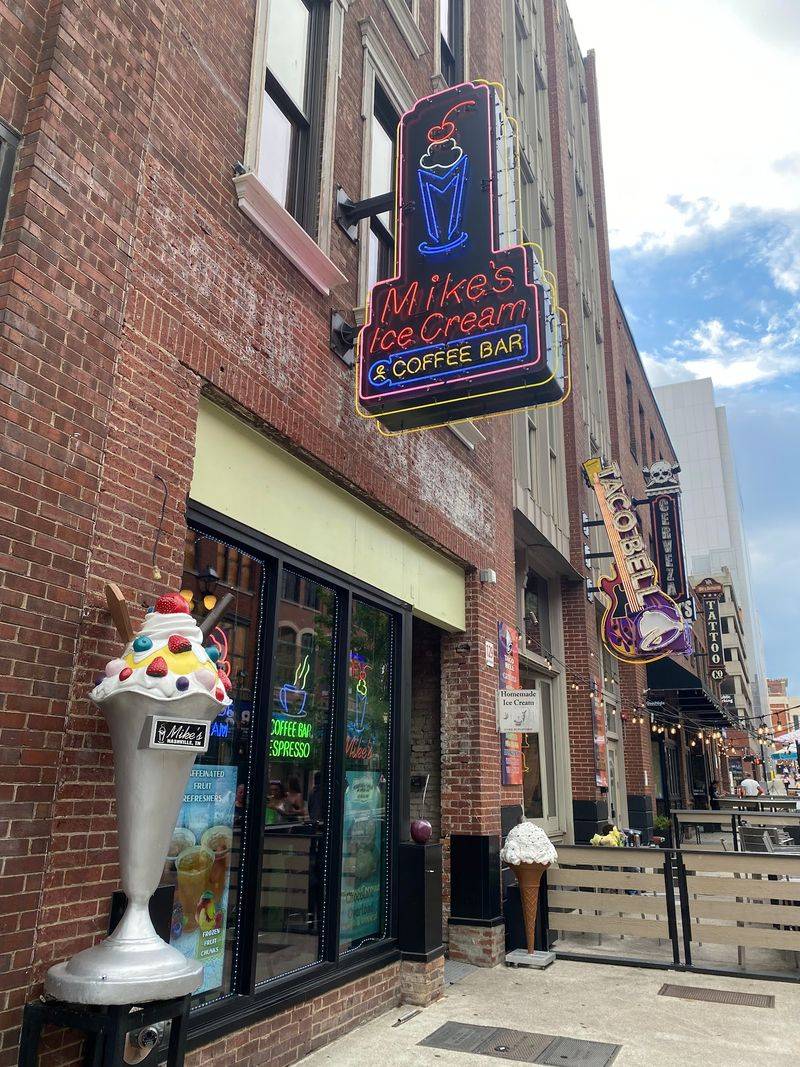 Toasted Coconut Brings Tropical Vibes Downtown