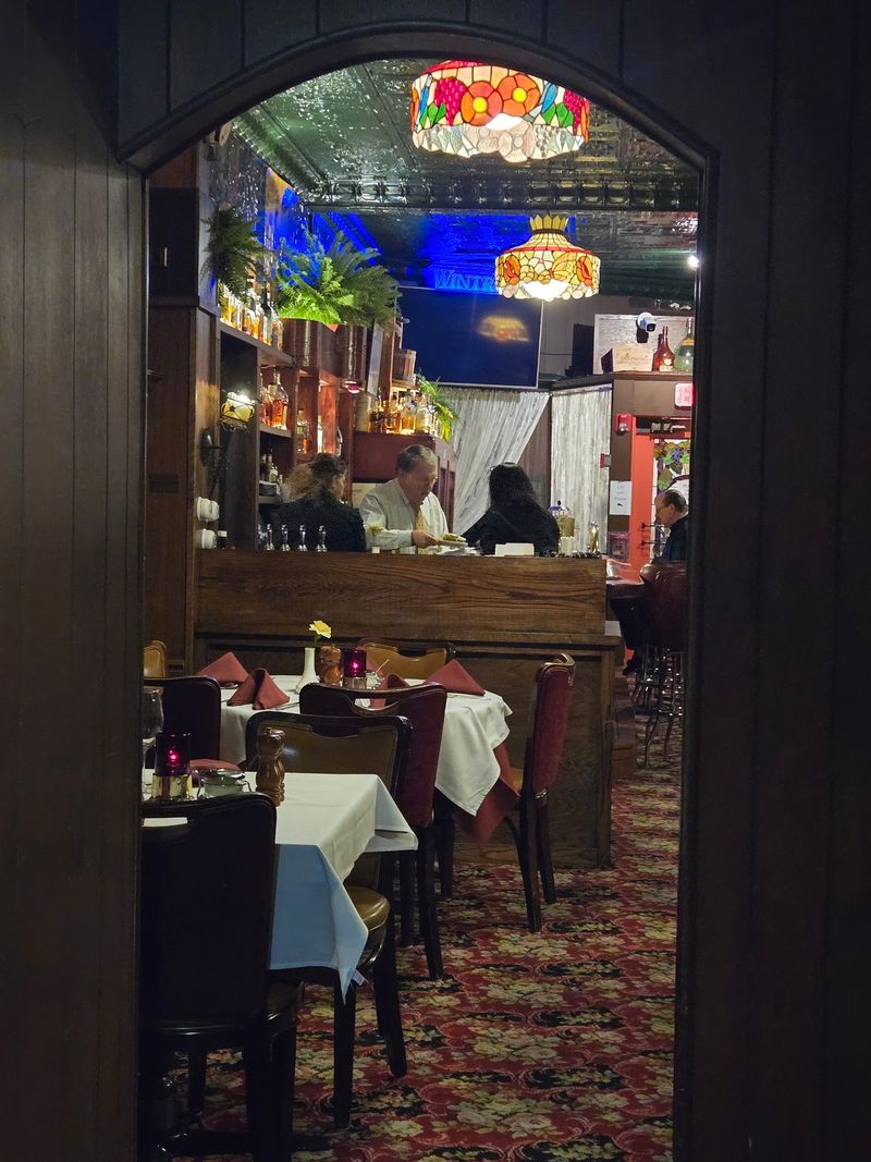 Dinner Here Often Comes With a Side of Music