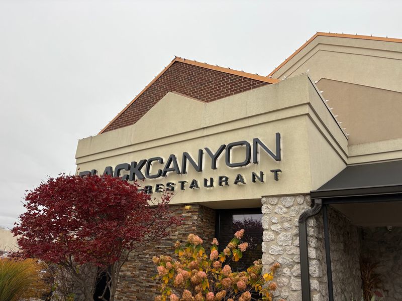 Black Canyon Restaurant 