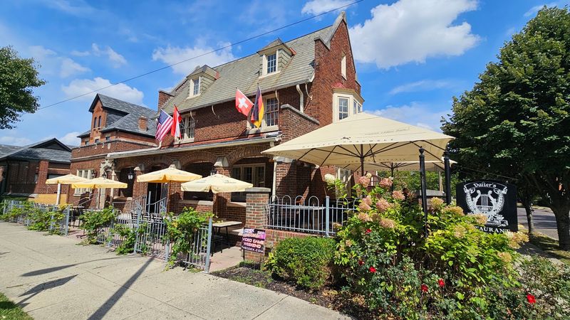 Valter’s At The Maennerchor, Columbus