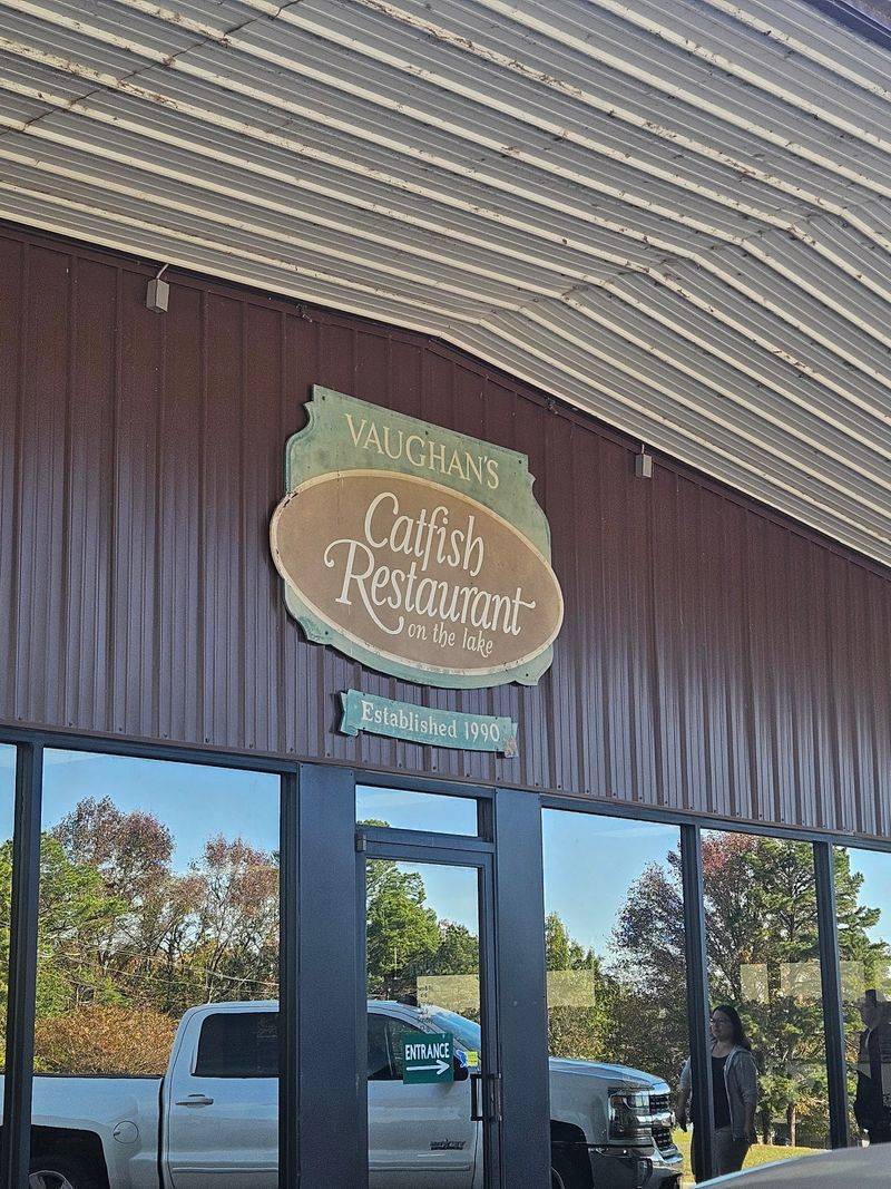Vaughan's Catfish On The Lake (Pittsburg)