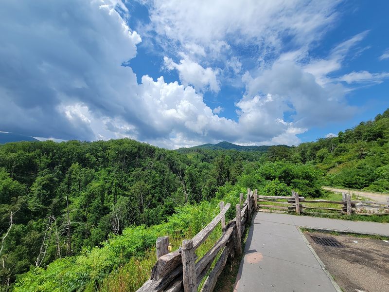 Visit the Gatlinburg Scenic Overlook