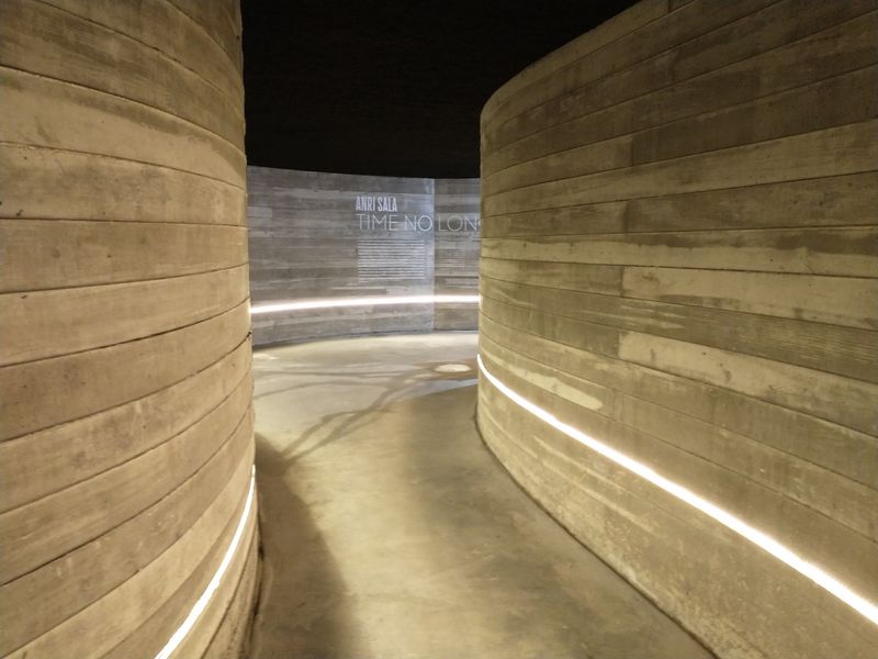 Walk Buffalo Bayou Park And Tour The Buffalo Bayou Park Cistern