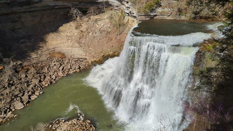 Walk to Burgess Falls Walk to Burgess Falls