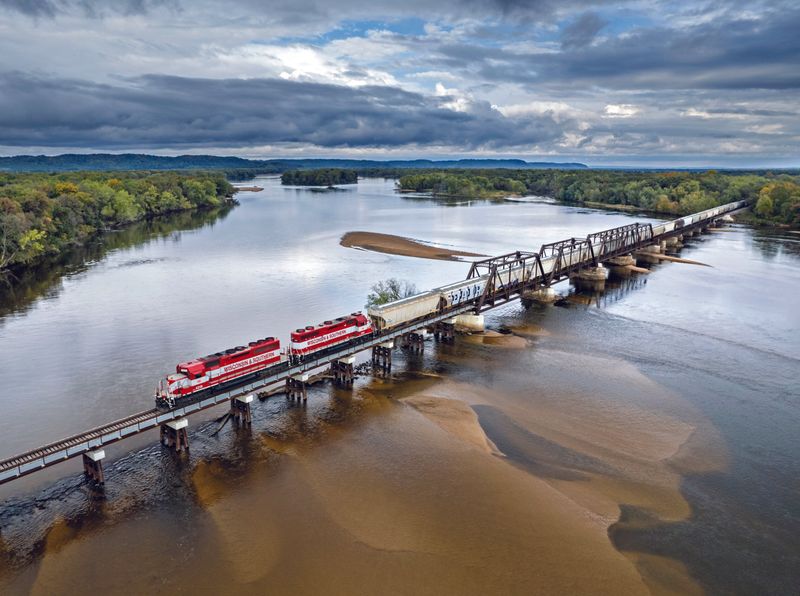Watco Wisconsin & Southern Railroad — Madison Watco Wisconsin & Southern Railroad — Madison