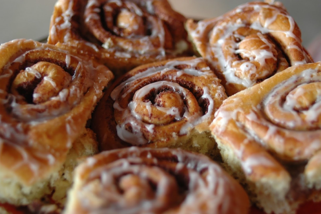 We Narrowed Down 10 Tennessee Cinnamon Roll Spots From Good To Absolutely Irresistible