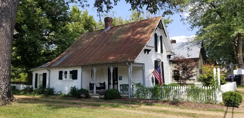 Welcome to Leiper's Fork, Tennessee's Tiny Village With a Big Personality Welcome to Leiper's Fork, Tennessee's Tiny Village With a Big Personality