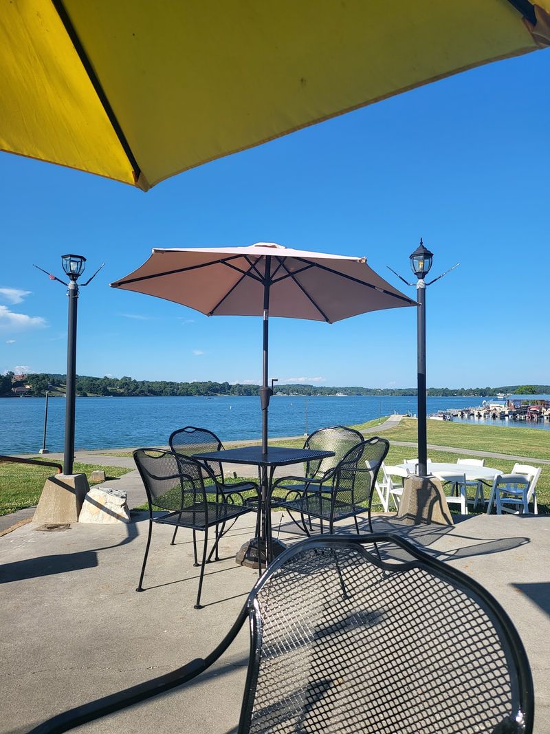 Where Douglas Lake Views Steal the Show