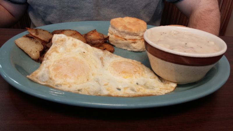 Why Pearl's Diner Belongs on Your Ohio Fall Bucket List Why Pearl's Diner Belongs on Your Ohio Fall Bucket List
