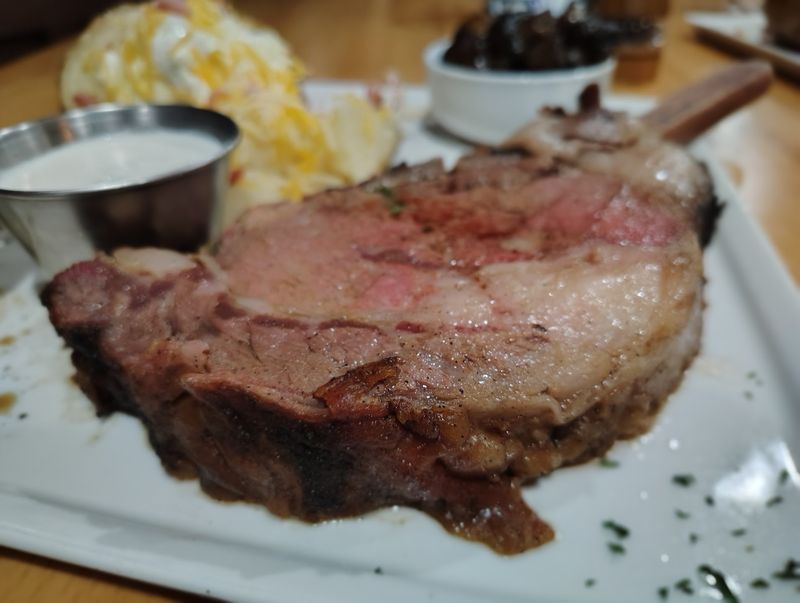 Why Saturday Night Is All About the Prime Rib Why Saturday Night Is All About the Prime Rib