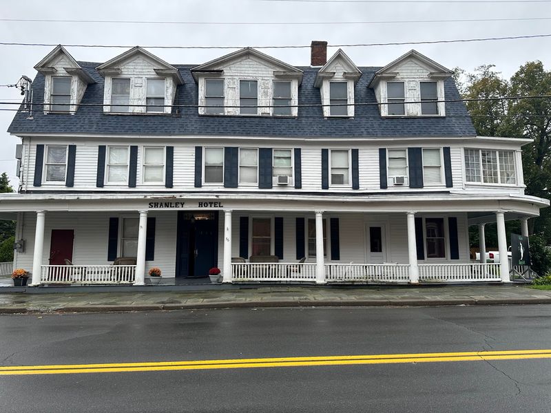 Why the Shanley Hotel Keeps Drawing Visitors Back Again and Again Why the Shanley Hotel Keeps Drawing Visitors Back Again and Again