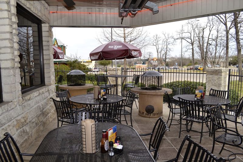 Wings 'N More Restaurant and Bar (College Station) Wings 'N More Restaurant and Bar (College Station)