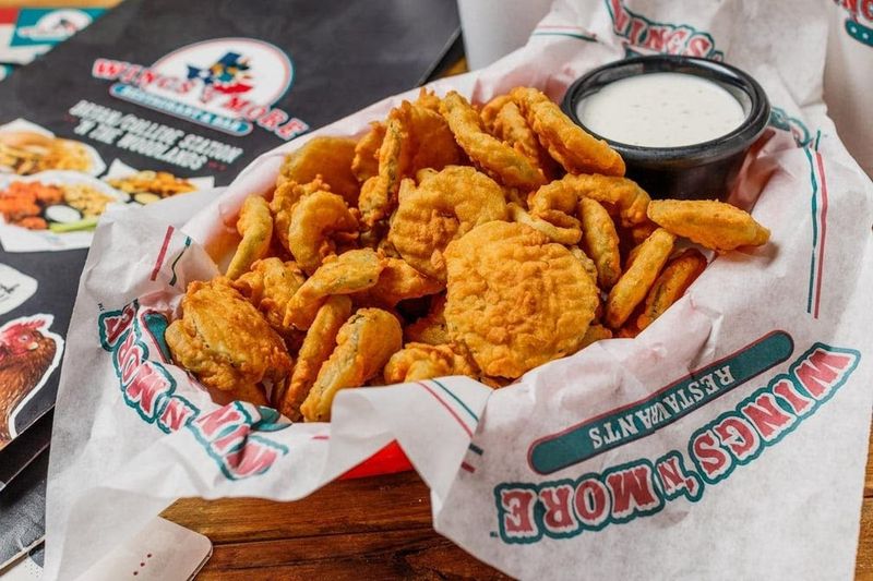 Wings 'N More Restaurant and Bar (College Station)