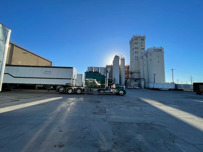 Working Mill, Working Trucks