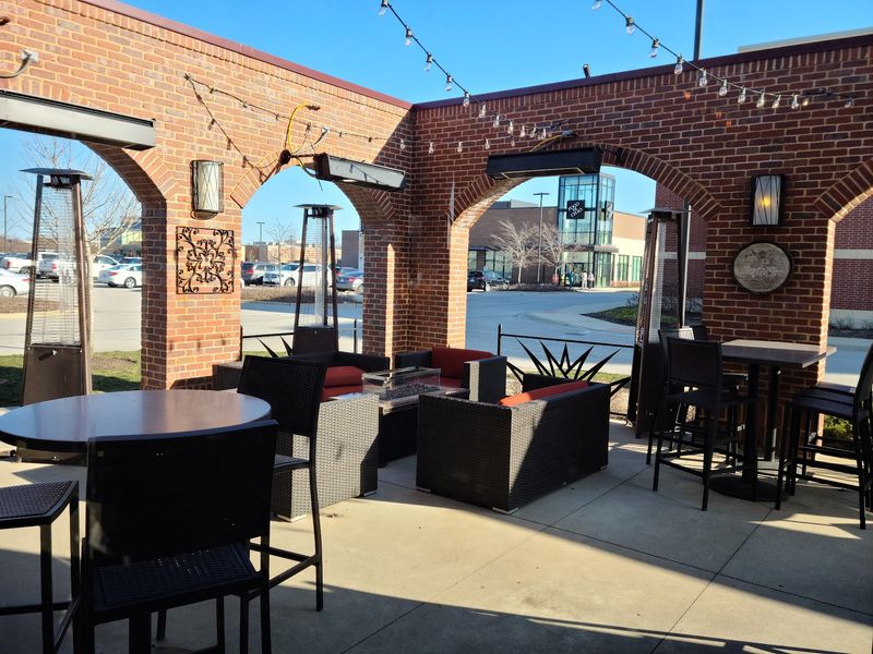 Uncle Julio's Naperville (Naperville)