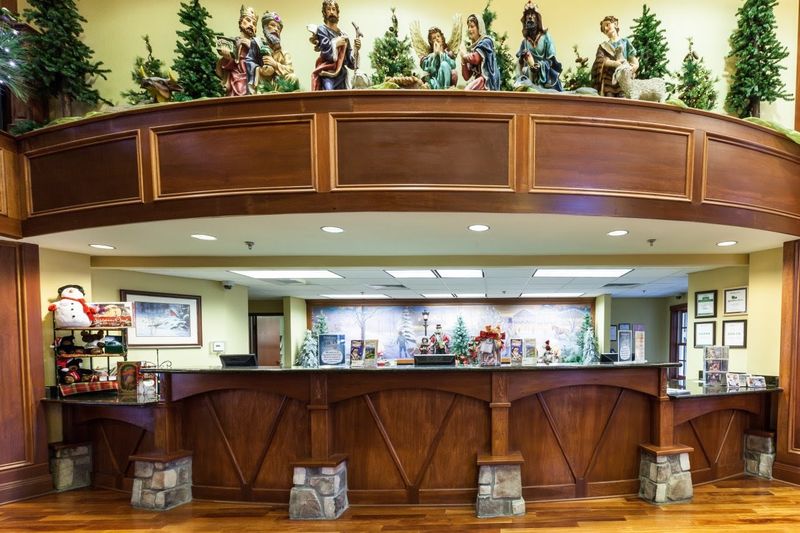 Year-Round Christmas Magic That Never Gets Old Year-Round Christmas Magic That Never Gets Old