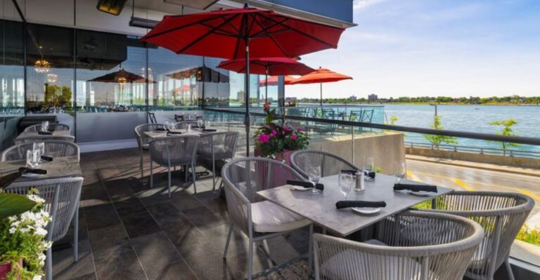 A Major Award Just Put This Michigan Seafood Restaurant In The Spotlight
