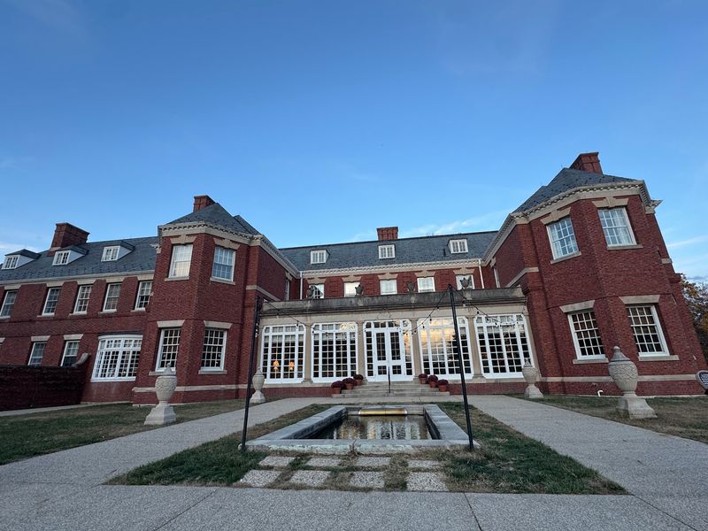 Allerton Mansion (Monticello)