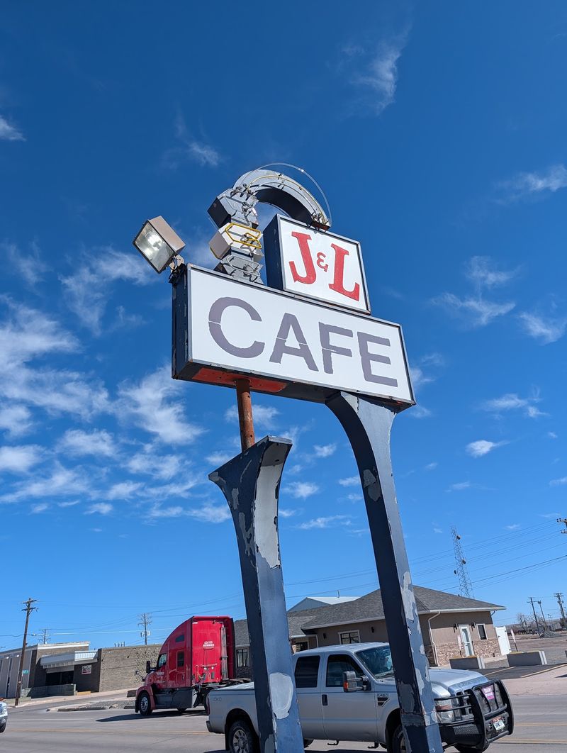 J & L Cafe (Sterling) J & L Cafe (Sterling)