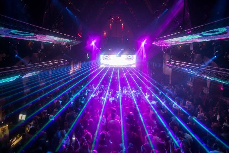 How to Plan a Smooth Night on Lincoln Street