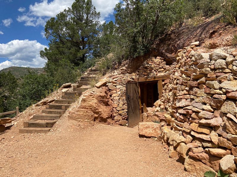 Cave of the Winds Mountain Park (Manitou Springs) Cave of the Winds Mountain Park (Manitou Springs)