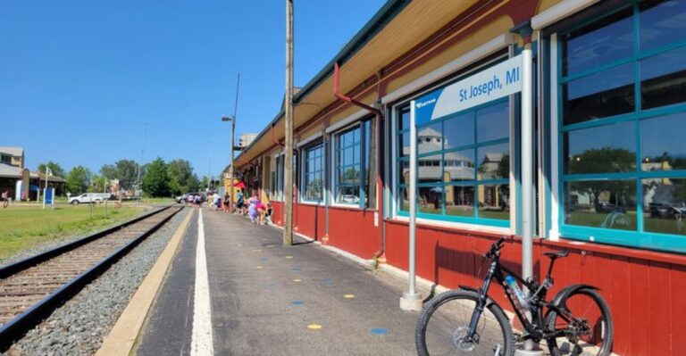 Eat Pizza Inside A Working Amtrak Station Just A Short Walk From Lake Michigan