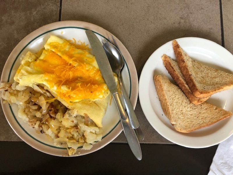 The Real Reason This Little Diner Stays on People’s Radar The Real Reason This Little Diner Stays on People’s Radar