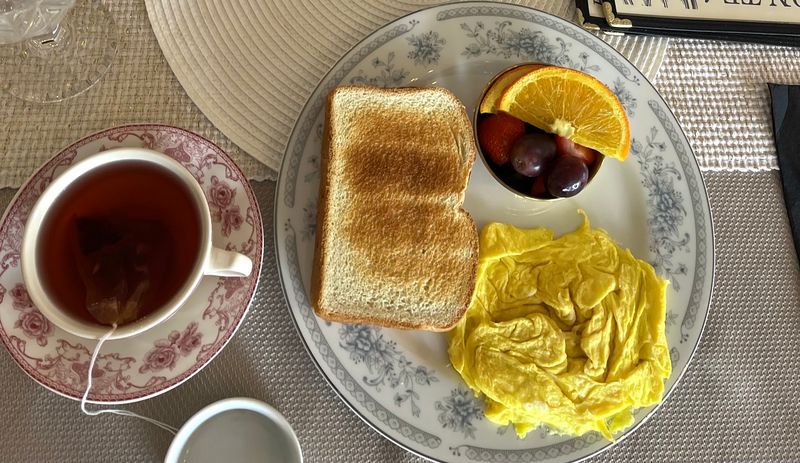 Tea in Illinois That Encourages You to Linger