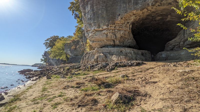 Cave-In-Rock State Park (Cave-In-Rock) Cave-In-Rock State Park (Cave-In-Rock)