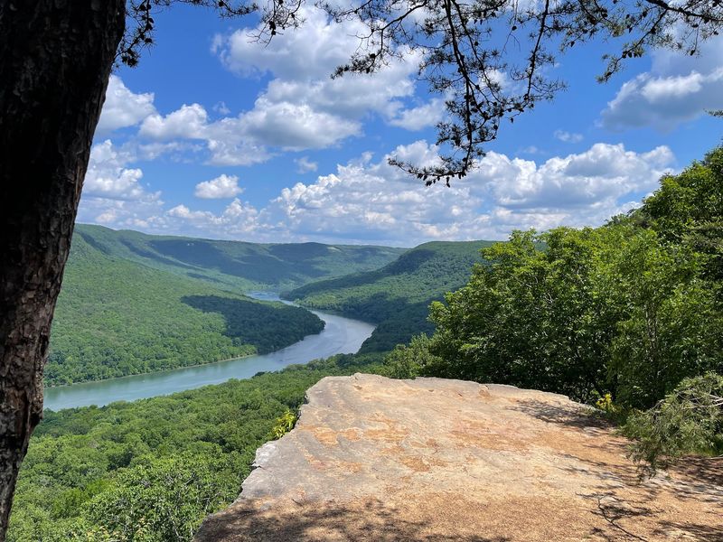 Snoopers Rock Trail - Chattanooga Snoopers Rock Trail - Chattanooga