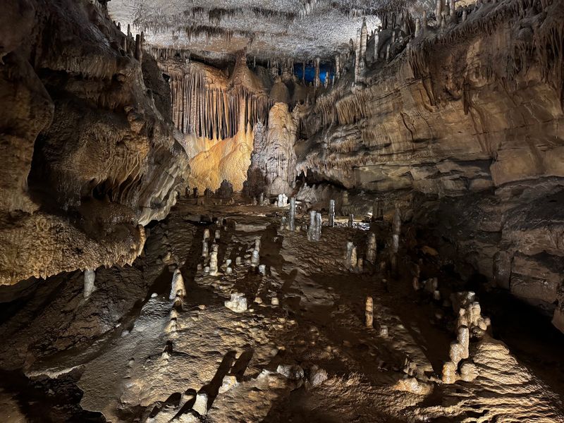 Marengo Cave U.S. National Landmark (Marengo)
