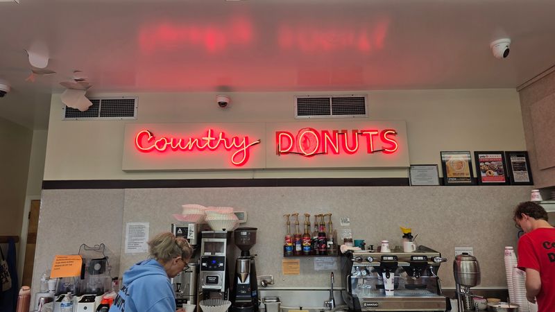 Since 1976, Country Donuts Has Held Its Spot in Crystal Lake, Illinois