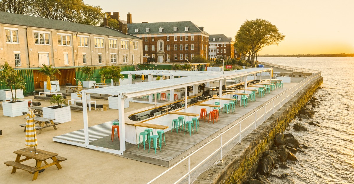 New York Has 10 Restaurants That Open Their Doors for Only One Short Season Every Year