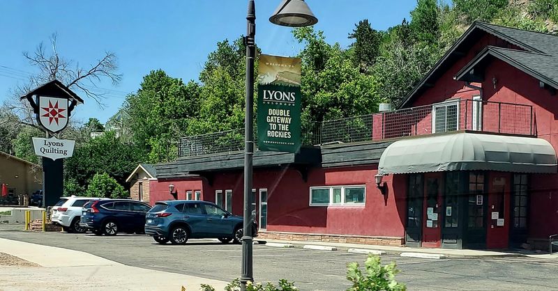 Lyons Quilting (Lyons)