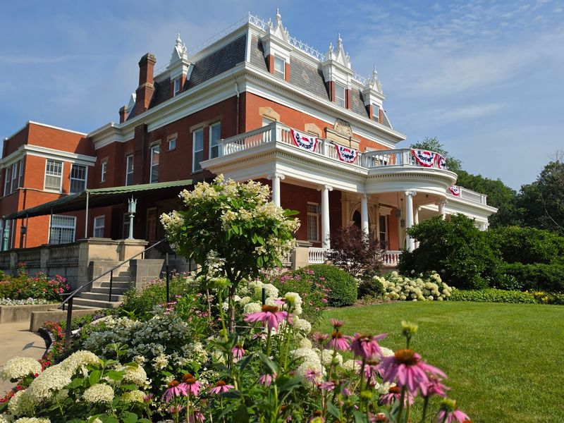 Ellwood House Museum (DeKalb)