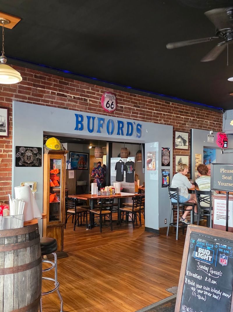A Small-Town Illinois Pub With More Room Than Expected